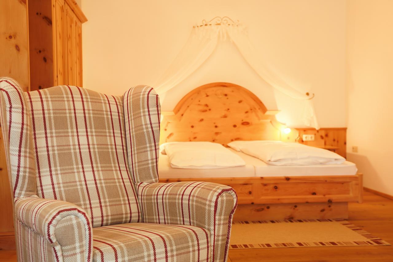 Sattelbogener Hof Hotel Traitsching Ngoại thất bức ảnh