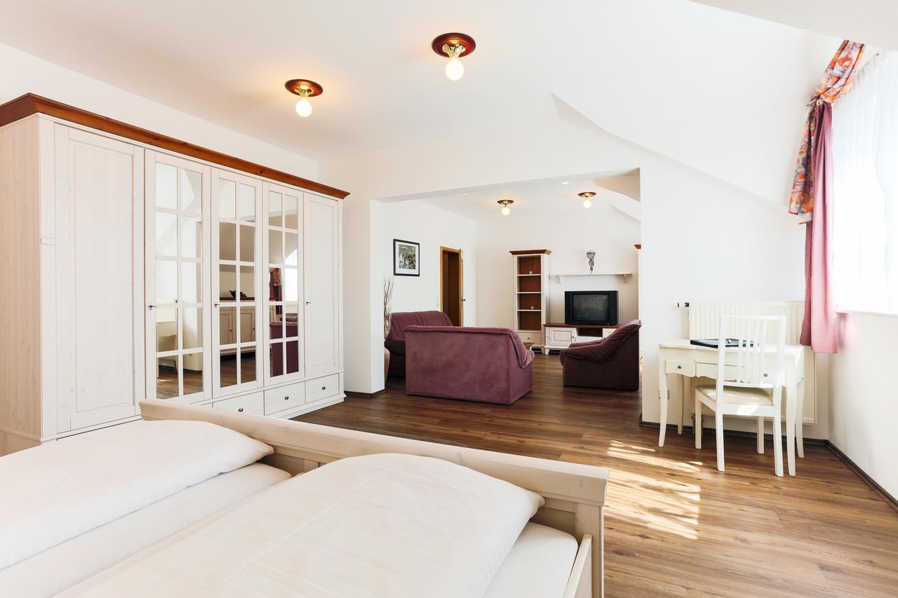 Sattelbogener Hof Hotel Traitsching Ngoại thất bức ảnh