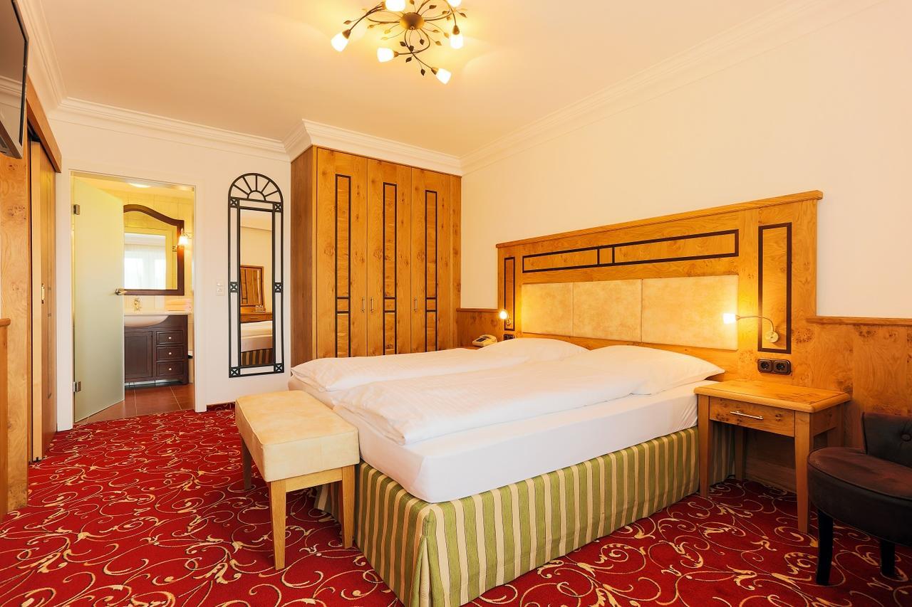 Sattelbogener Hof Hotel Traitsching Ngoại thất bức ảnh